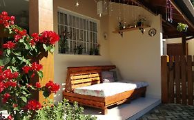 Casa Dos Oliveiras Hostel Ilhabela